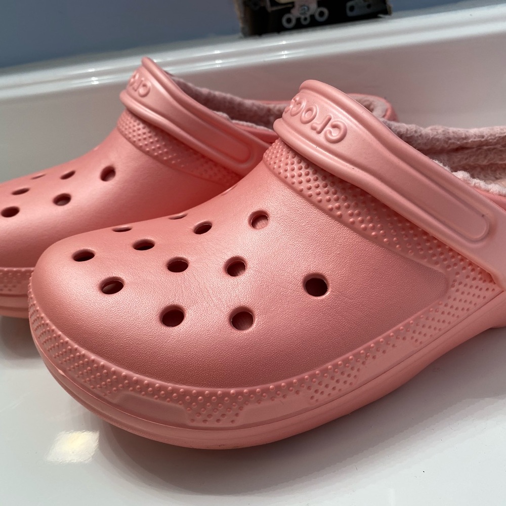 Pink Crocs w/ Fur